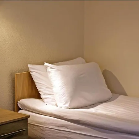 Central Hotel Golders Green-3